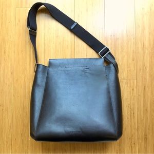 Everlane Black Leather Tote with Adjustable Strap